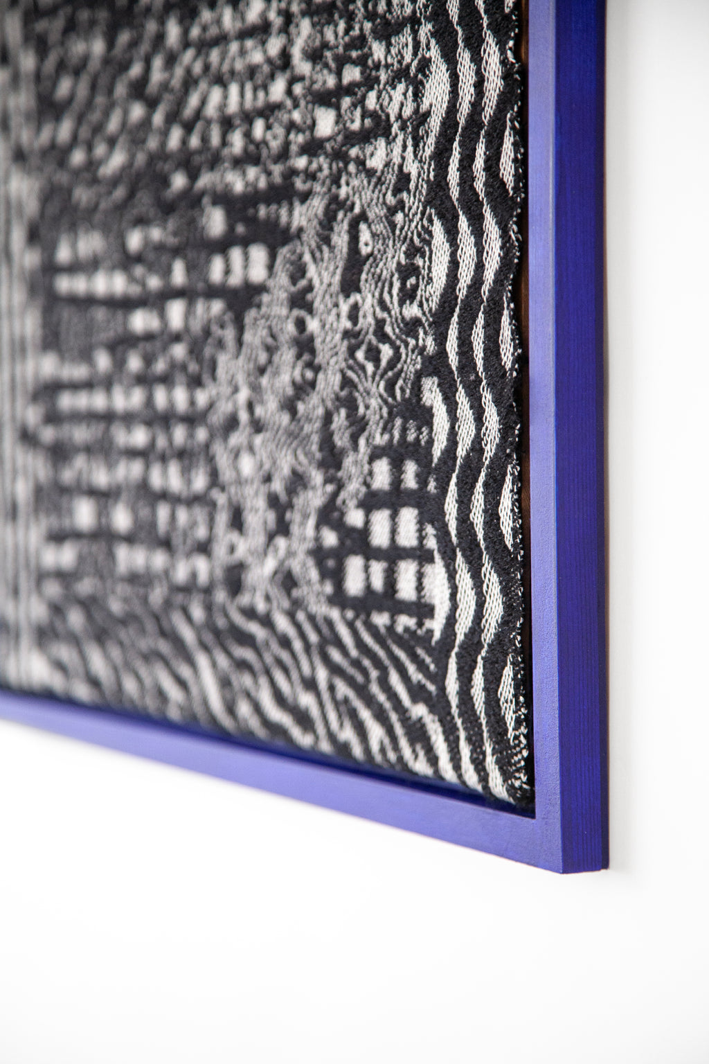 handwoven wall picture black & white
